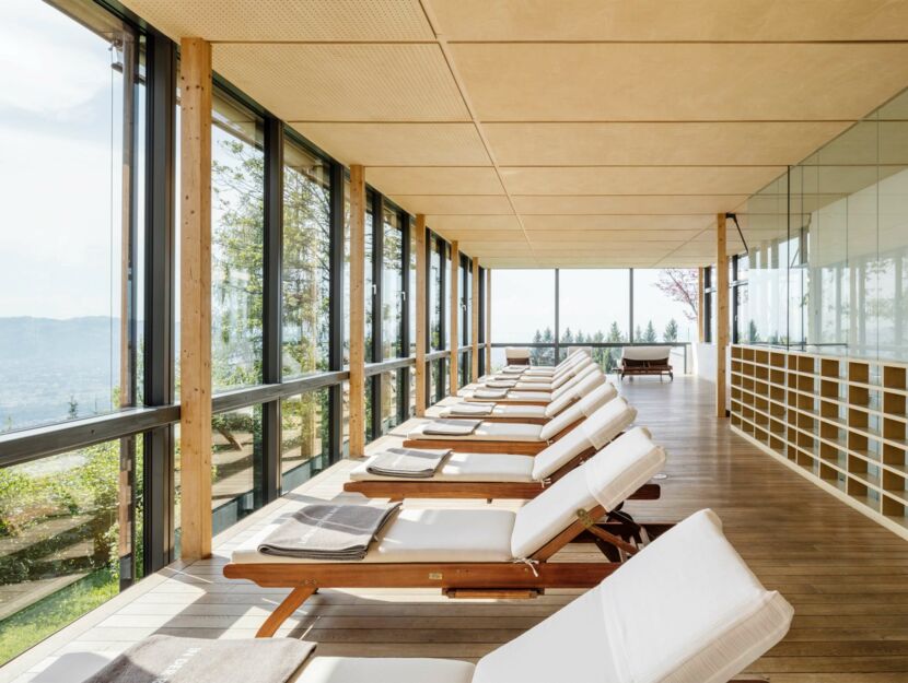 © Rickatschwende F. X. Mayr Health Retreat Liegestühle am Fenster - F.X.Mayr Kurhotel Rickatschwende